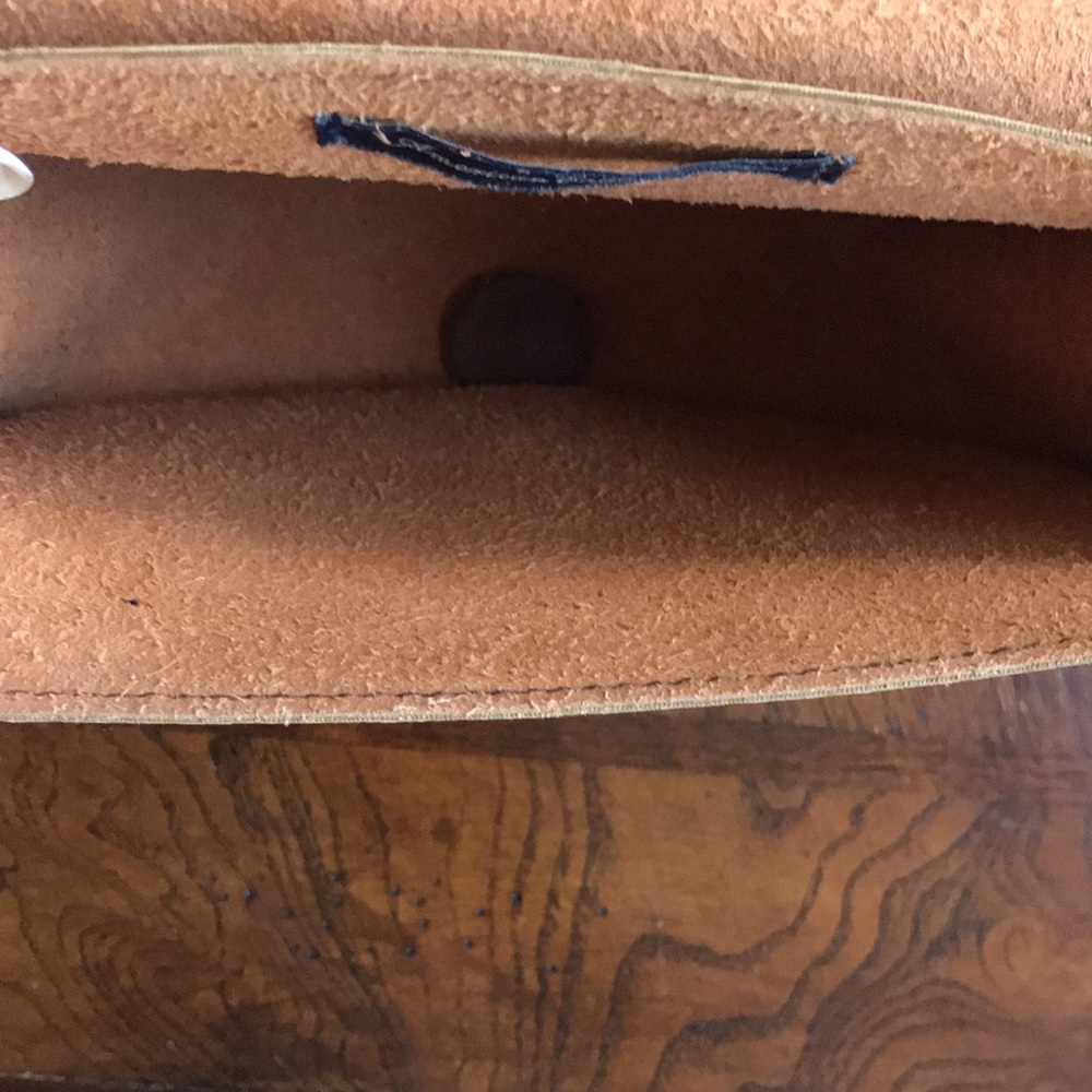 AEO Laser Cutout Crossbody - Picture 7 of 7